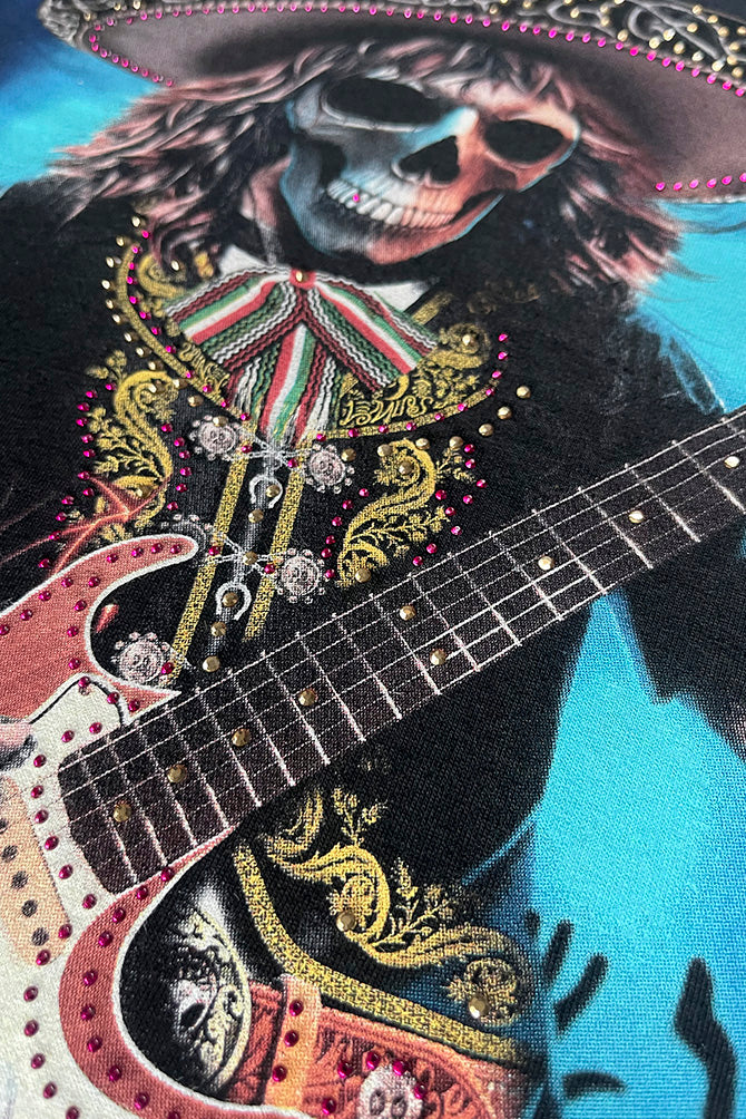 PLAYERA CABALLERO ROCKERA CON PEDRERIA