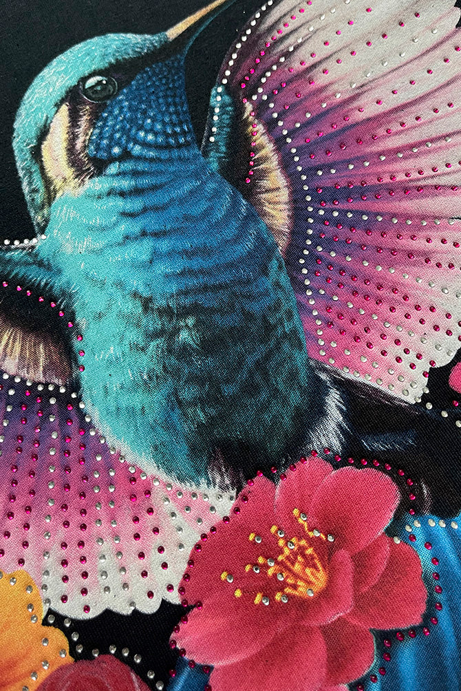 PLAYERA DAMA COLIBRÍ CON PEDRERIA SEASHORE